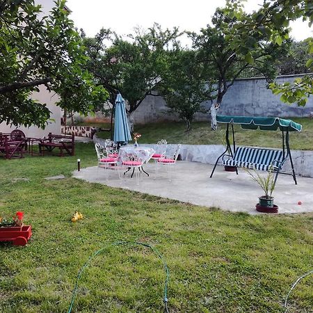 Hadjibulevata Guest House Kovachevtsi Luaran gambar