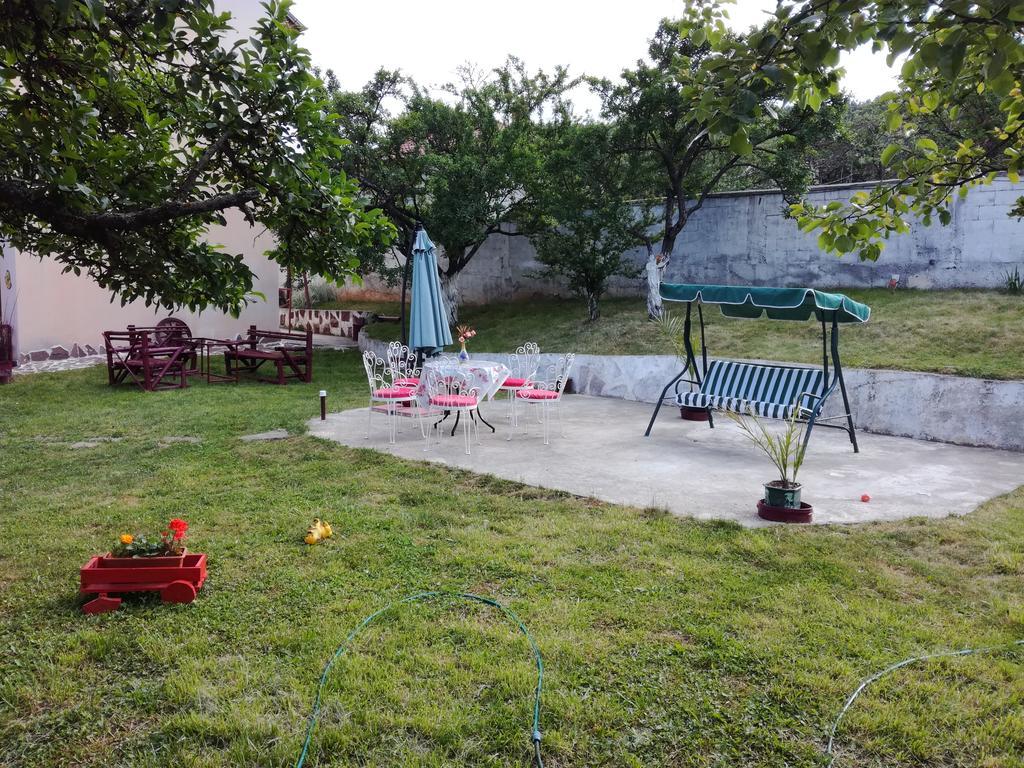 Hadjibulevata Guest House Kovachevtsi Luaran gambar