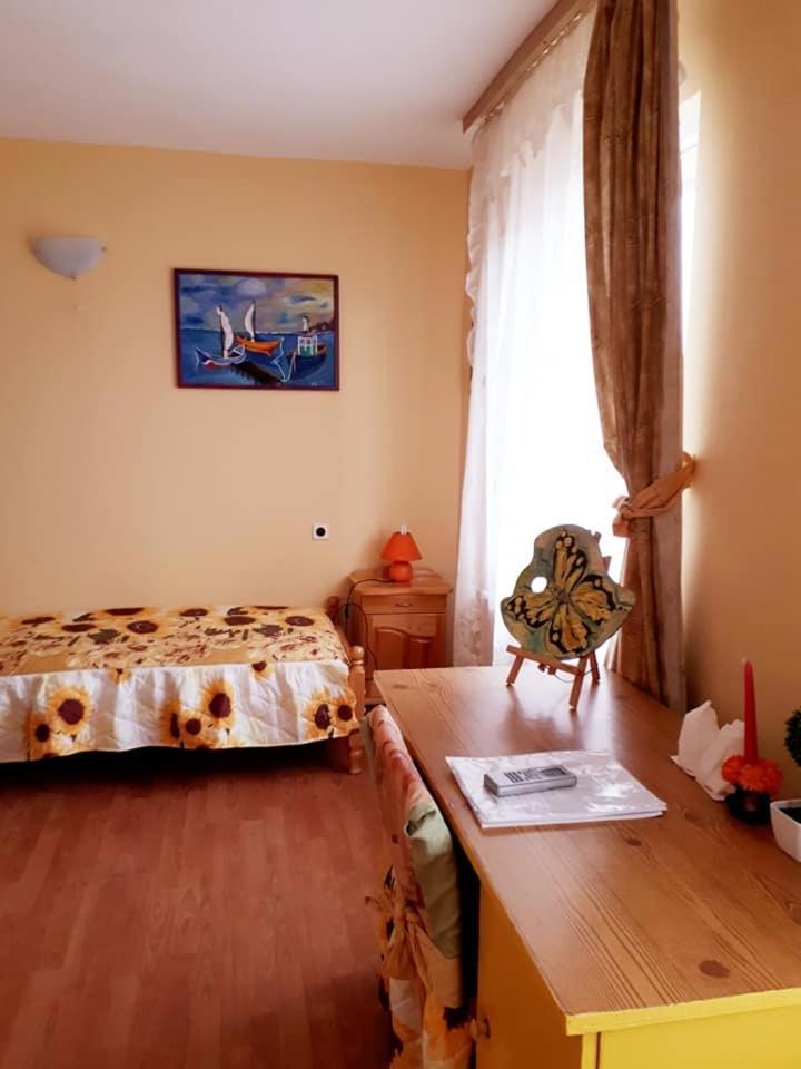 Hadjibulevata Guest House Kovachevtsi Luaran gambar