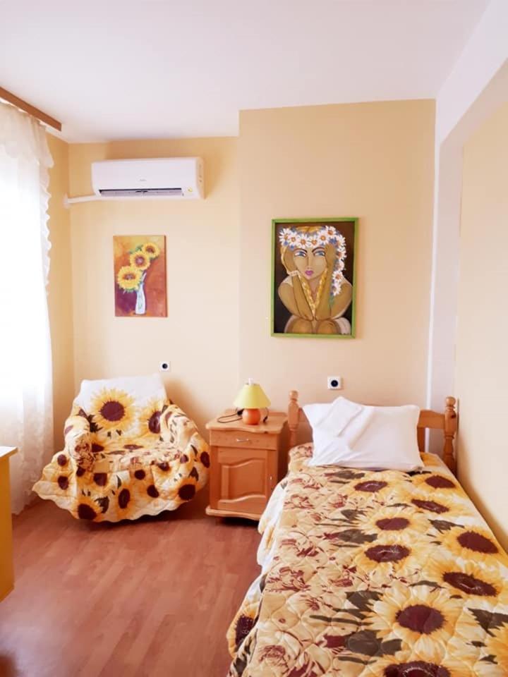 Hadjibulevata Guest House Kovachevtsi Luaran gambar